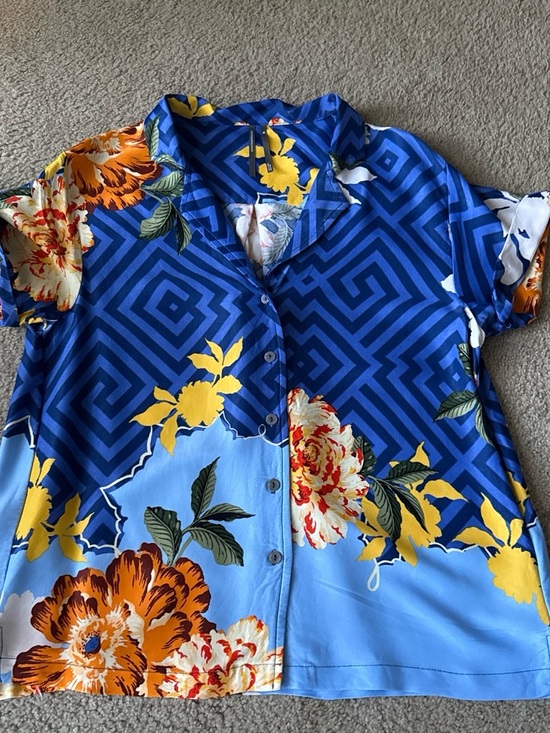 Anthropologie Tops - Anthropologie Blue Floral Short-Sleeve Button-Front Shirt